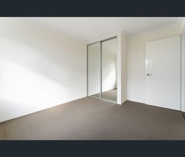 12A Roslau St, Baldivis, WA 6171 - Photo 4