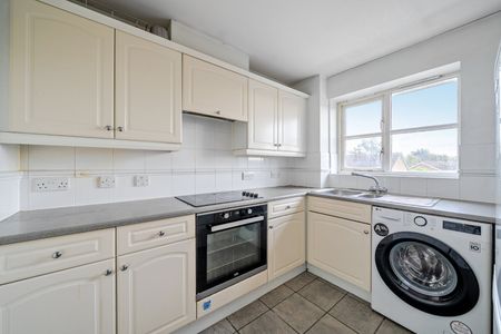 Thyme Close, Blackheath, London, SE3 - Photo 3