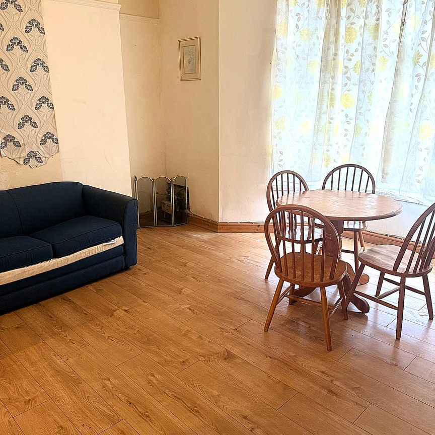 £800 PCM, Two Bedroom Ground Floor Flat in Chepstow Road, Maindee, Newport, NP19 8EL - Photo 1