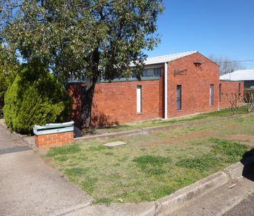 2/103 Piper Street, Tamworth - Photo 2