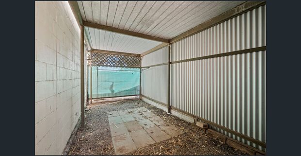 Retro Home with a 15 minute walk to the Beach! - Photo 1