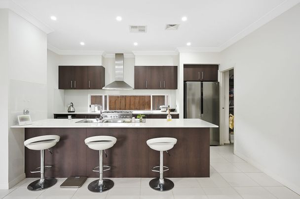 13 Empire Circuit, Penrith - Photo 1