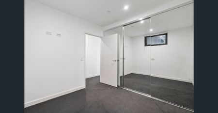 Light-Filled One-Bedroom Apartment with Huge Balcony - Photo 3