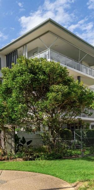 Luxury 2-bed apartment close to beach, Breeze the Boardwalk - Photo 1