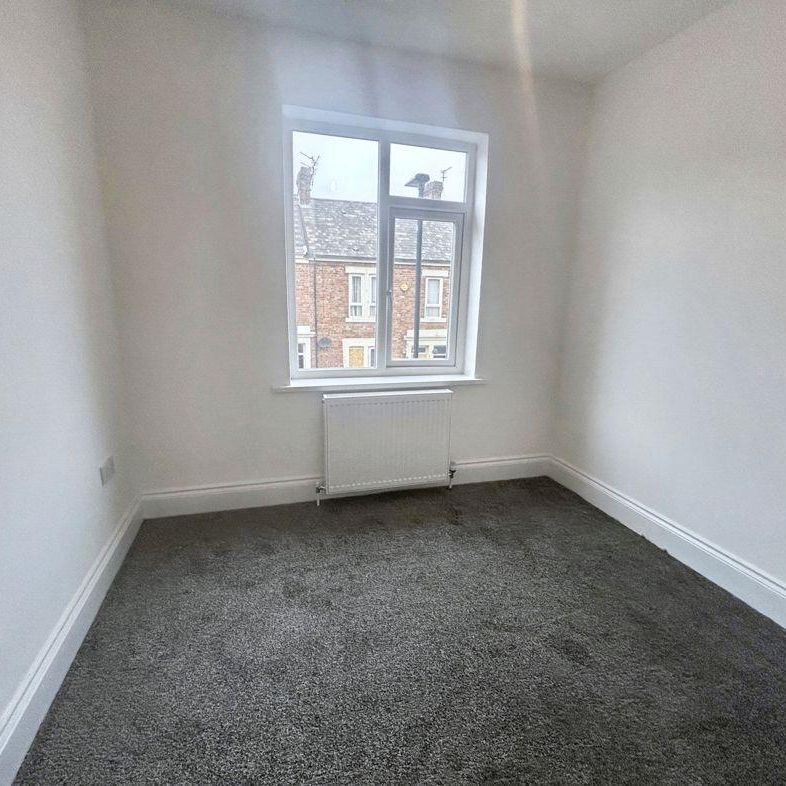 3 bed upper flat to rent in NE6 - Photo 1