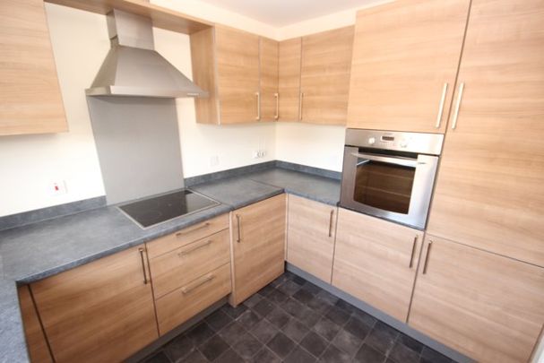 18 Den View, AB42 4PB, Peterhead - Photo 1