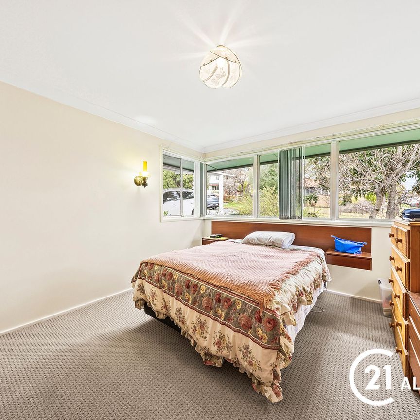 Discover Peaceful Living in This Charming Family Home !! - Photo 1