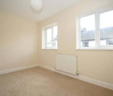 2 bedroom semi-detached house to rent - Photo 3