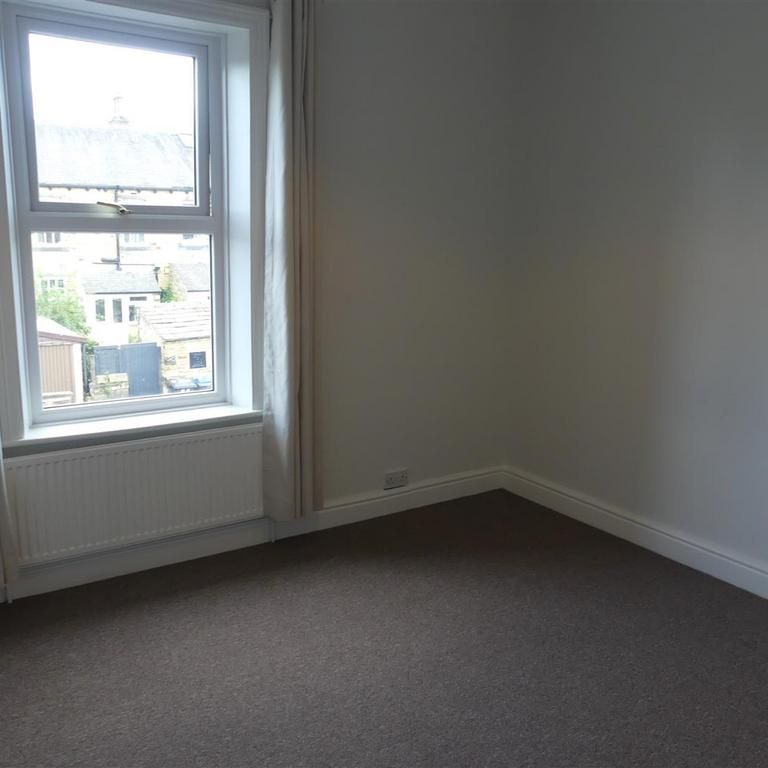 2 bedroom end of terrace house to rent - Photo 1