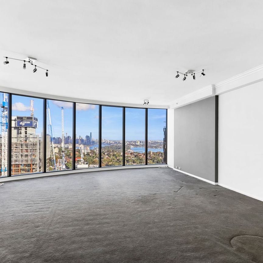 Three Bedroom Apartment with Stunning Views - Photo 1