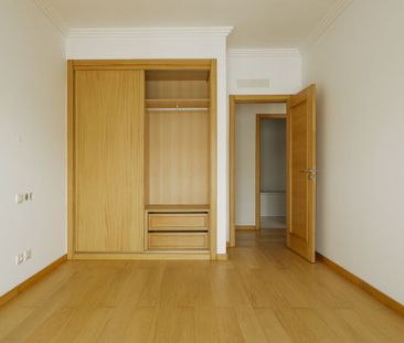 3 Bedroom Apartment with garden, Paço de Arcos, Oeiras - Photo 5