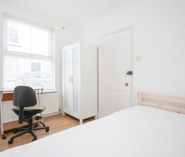 4 bedroom terraced house to rent - Photo 2