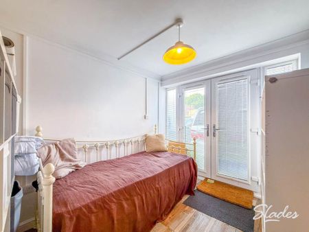 Studio to rent - Photo 3