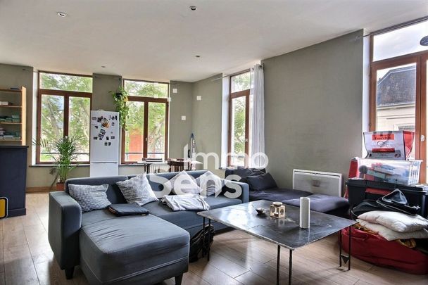 Location appartement - Lille République / Saint Michel - Photo 1