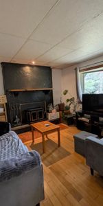 5 1/2 foyer (wifi inclus) terrain bordé d'un étang - Photo 3