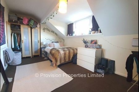 6 Bedroom Houses in Hyde Park, Leeds University - Photo 4