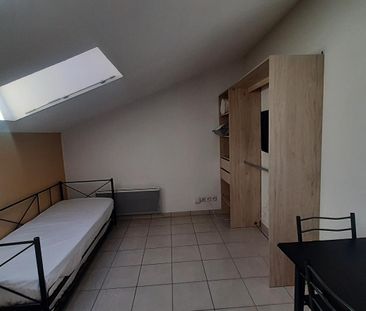 Location Appartement 1 pièce 20m² BOURG EN BRESSE 01000 - Photo 2