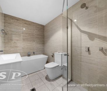 Large unit with great views - Photo 5