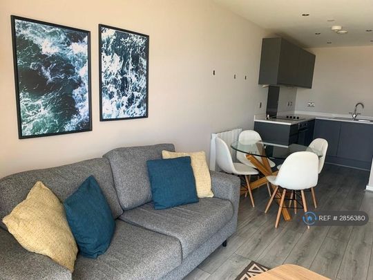 1 bedroom flat to rent - Photo 1
