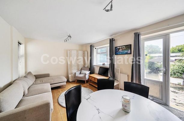 5 bedroom terraced house to rent - Photo 1