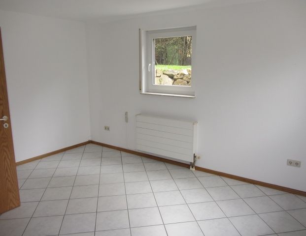 Helle Einliegerwohnung - Bitte schriftlich melden - - Photo 1