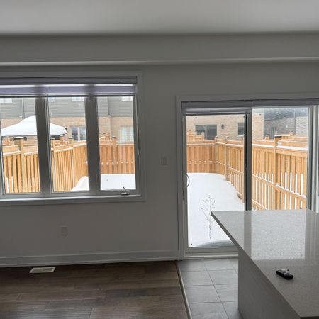 For Lease - 33 Turnberry Lane, Barrie, Ontario - Photo 3