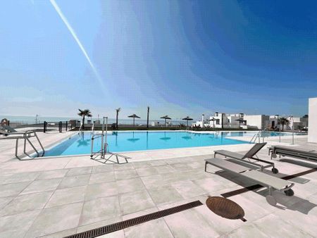 2 room luxury Flat for rent in Alcaidesa, Andalusia - Photo 3