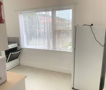 Charming Newtown 2BR Flat - Photo 3