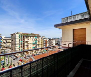 Bright room in Via Bellini - Photo 3