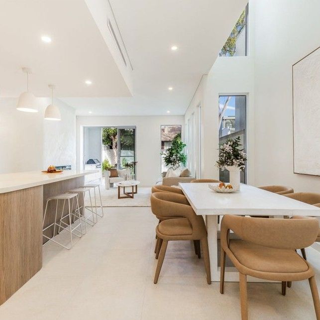 Luxurious Lifestyle - Photo 1
