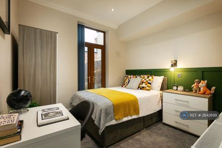 1 bedroom in a house share to rent - Photo 3