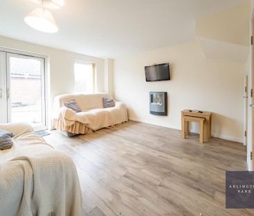 4 bedroom terraced house to rent - Photo 1