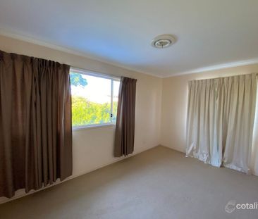 Spacious Family Home in Prime Carseldine Location - Photo 4
