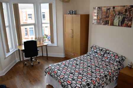 Simonside Terrace - Photo 4