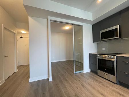 For Lease - 4130 Parkside Village Drive Unit# 1803, Mississauga, Ontario - Photo 4