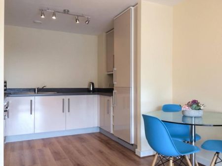 1 bedroom flat to rent - Photo 3