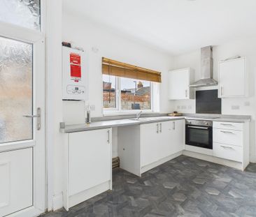 2 Bedroom Mid Terraced House - Photo 6