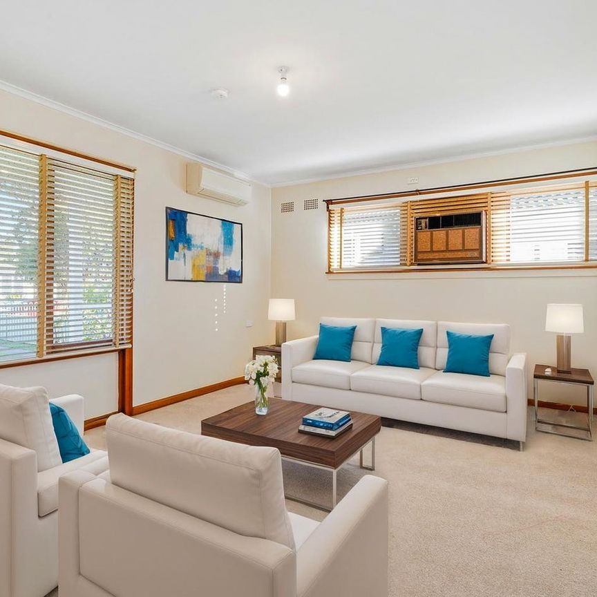 Low Maintenance Family Home - Photo 1