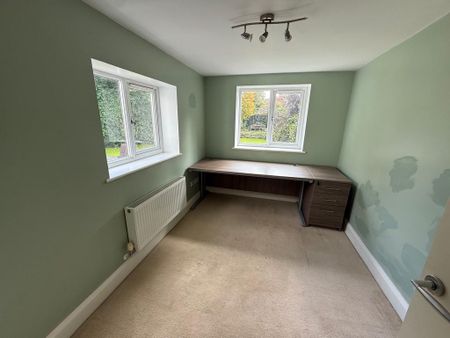 5 bedroom detached house to rent - Photo 3