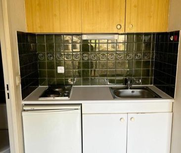 Studio 21 m², kitchenette équipée, avec balcon. - Photo 2