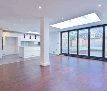 Bowness Crescent, Kingston, SW15 - Photo 4