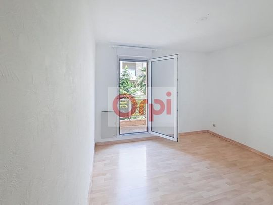 Location Appartement 3 pièces 66m² ST LAURENT DU VAR 06700 - Photo 1