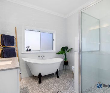 Beautifully Renovated Home - Photo 5