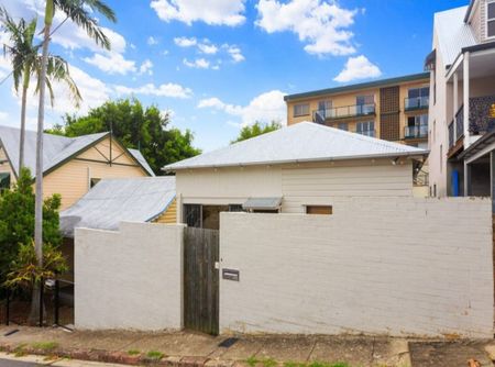 9, Crown Street, QLD, Petrie Terrace - Photo 5