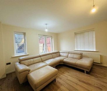 Spruce Road, Nuneaton, CV10 - Photo 1