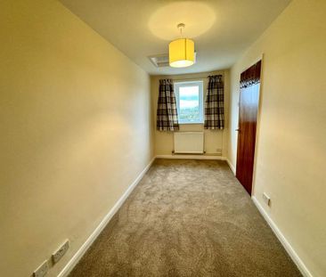 2 bedroom detached bungalow to rent - Photo 3