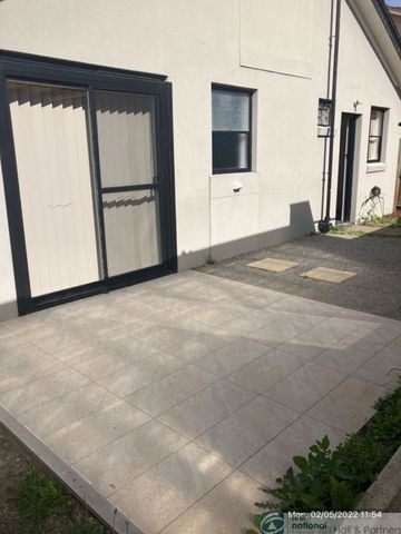 Neat as a Pin - Photo 3