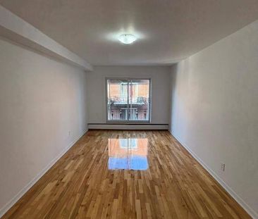 1 CH - 1 SDB - Laval - $1,100 /mo - Photo 1