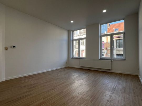 Gerenoveerd appartement met 2 slaapkamers in Sint-Joost-ten-Node - Foto 1