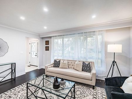 For Lease - 179 Elizabeth Street, Brampton, Ontario - Photo 3